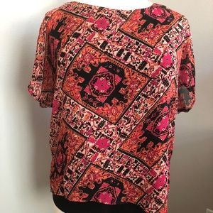 Bold print layered top